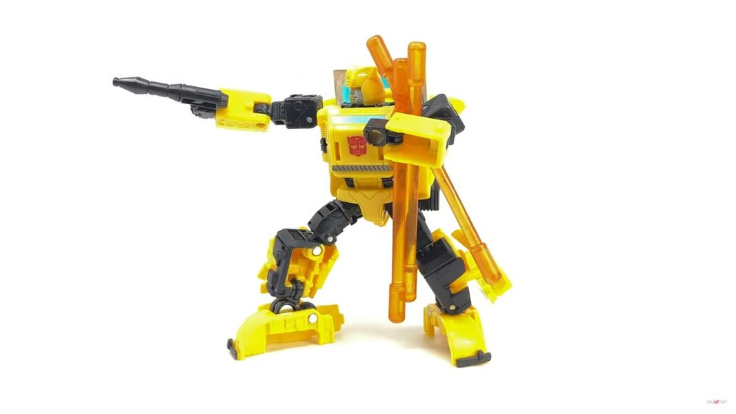 Transformers War For Cybertron Buzzworthy Origin Bumblebee  (52 of 54)